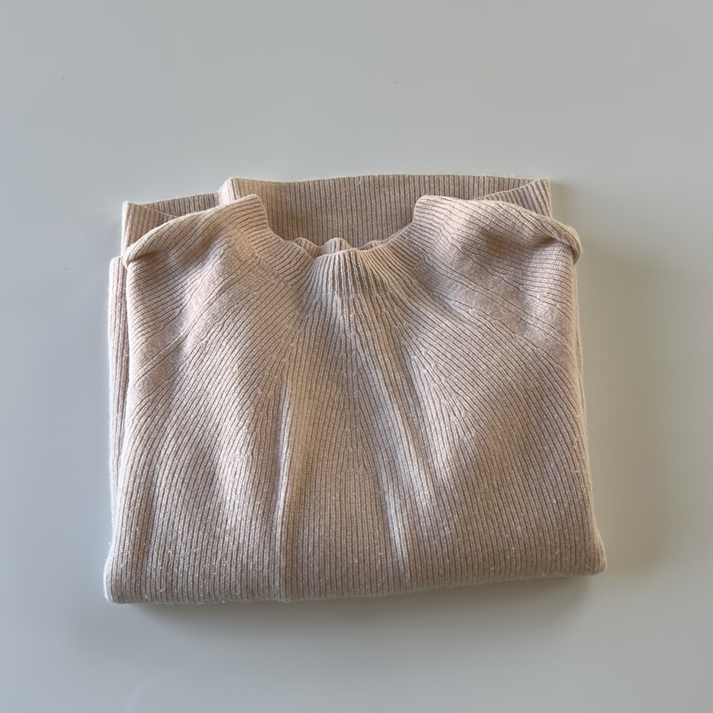 VINCE 100% Cashmere Sweater